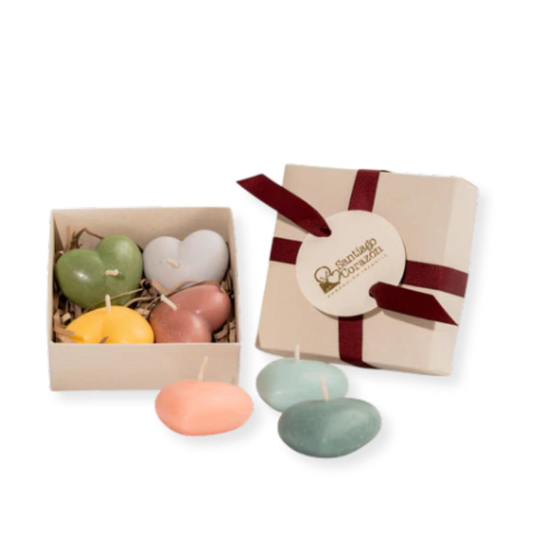 Cajita con 4 velas de corazón
