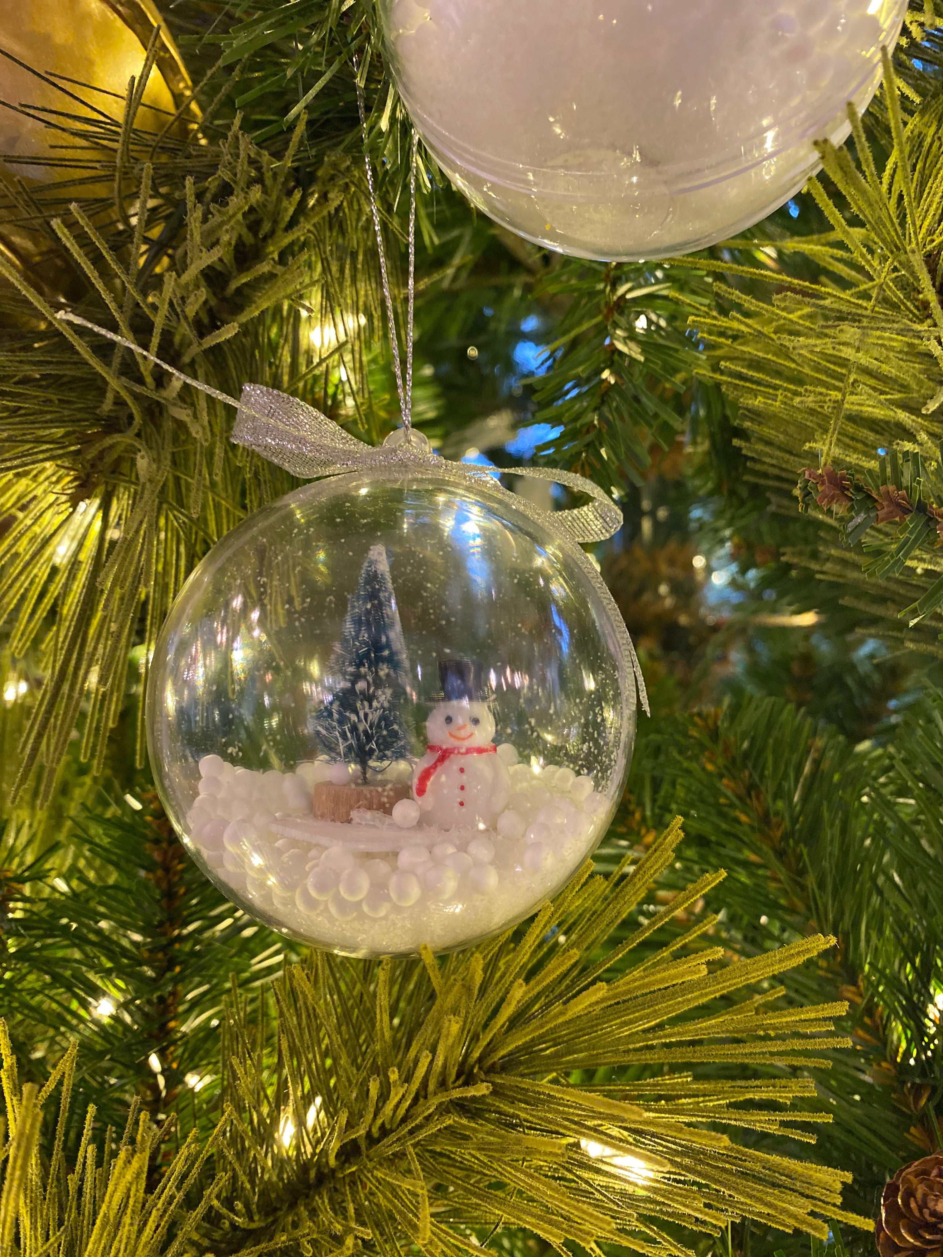 Caja con bolitas de 8 cms x 1 unidad