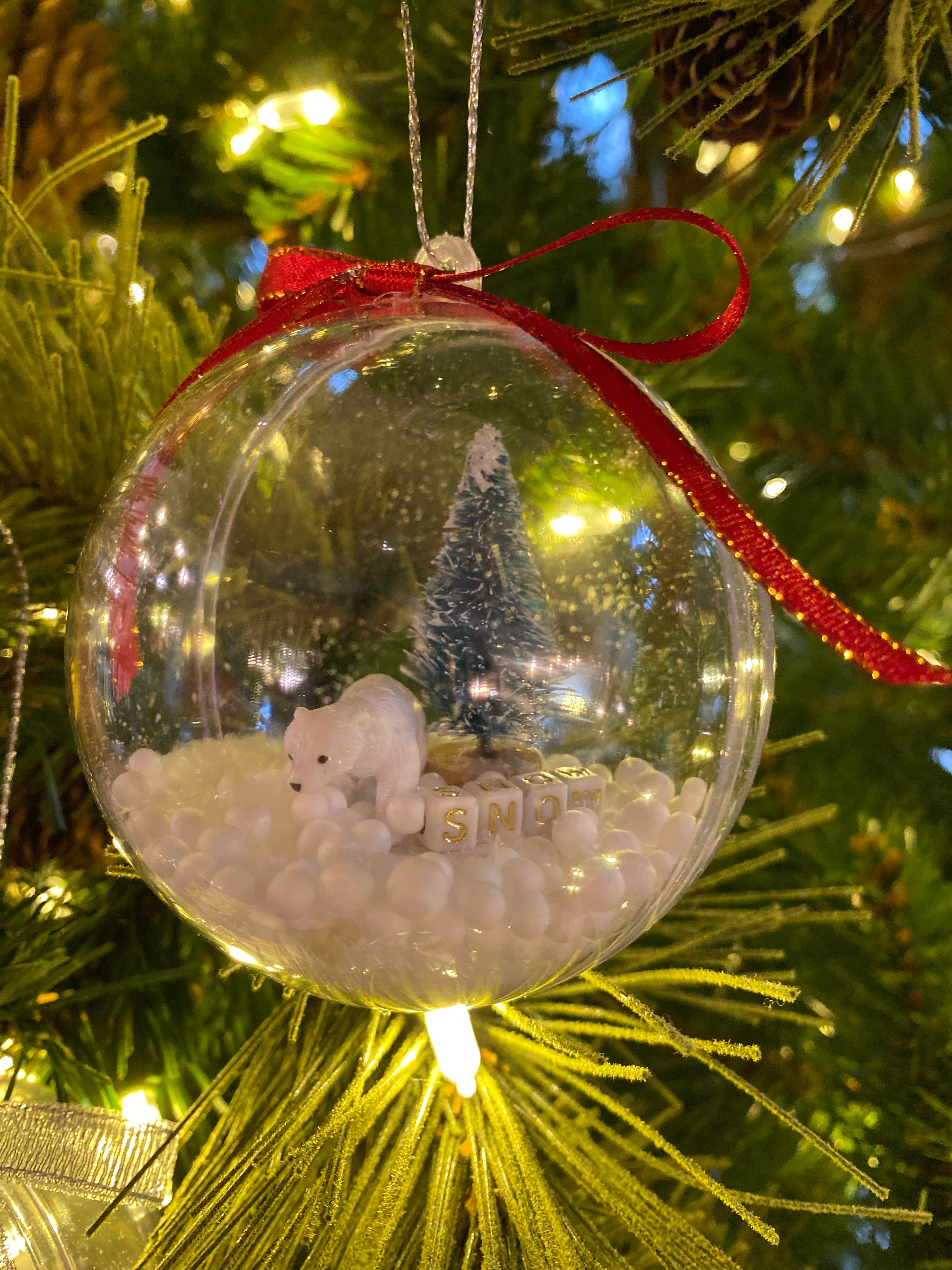 Caja con bolitas de 8 cms x 1 unidad